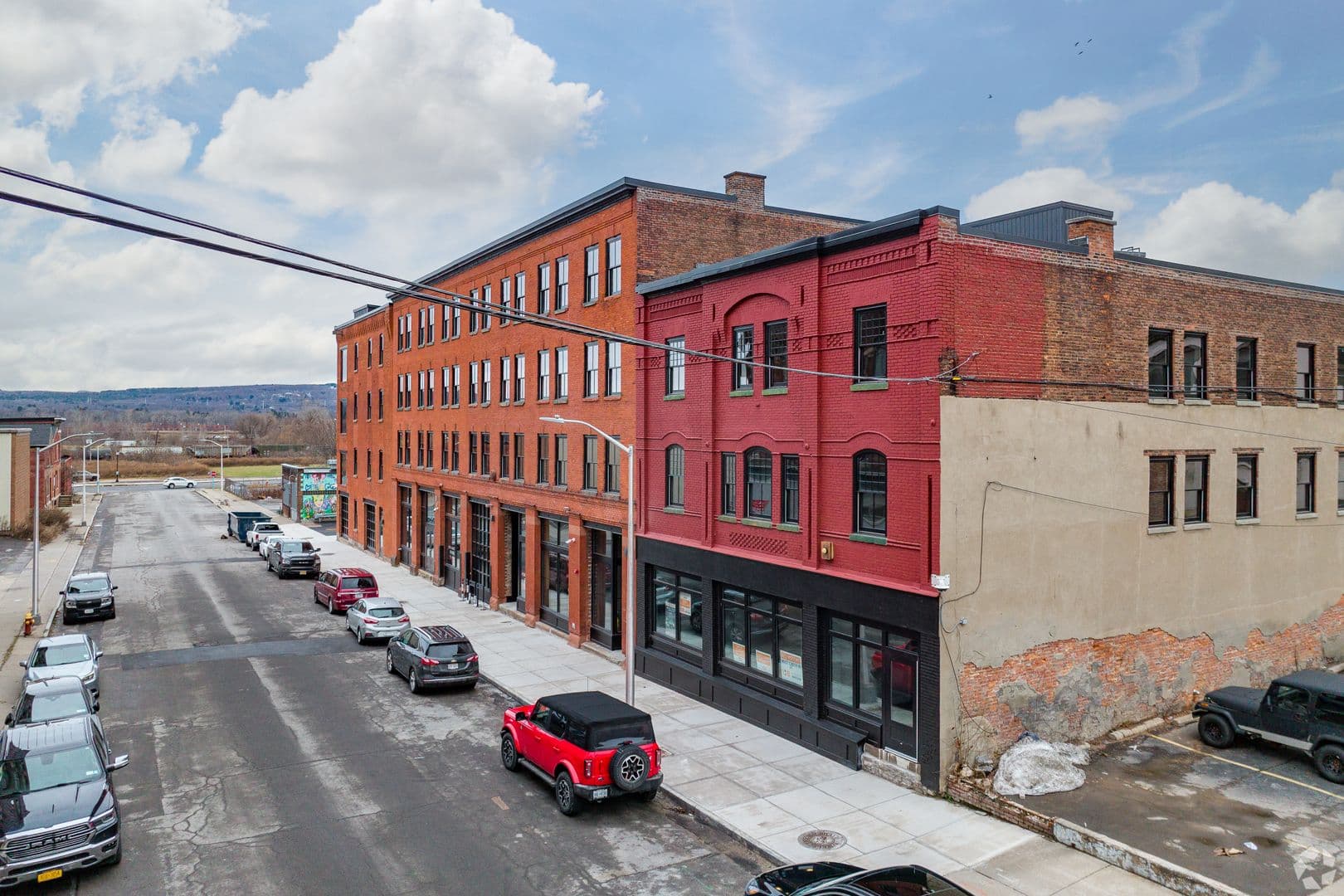 Utica Apartment: 119-137 Hotel Street - 207