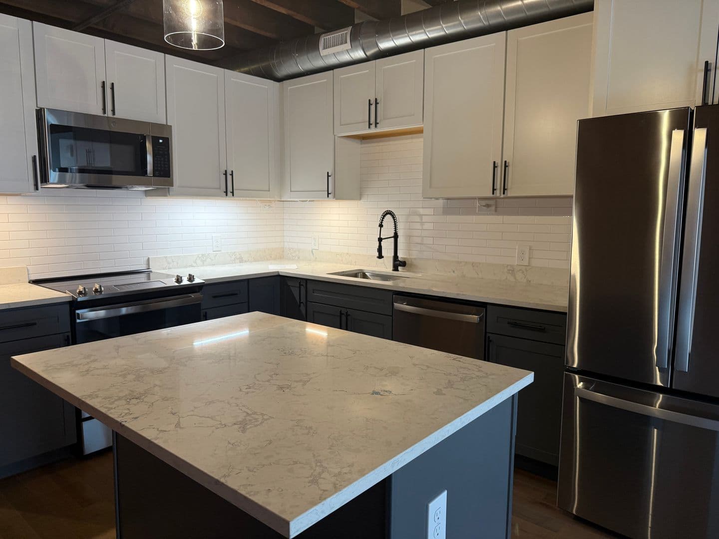 Utica Apartment: 119-137 Hotel Street - 316