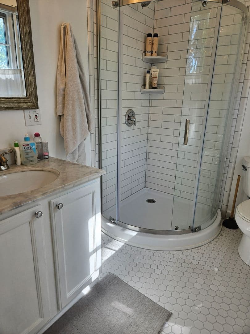 Fayetteville Apartment: 312 East Genesee Street