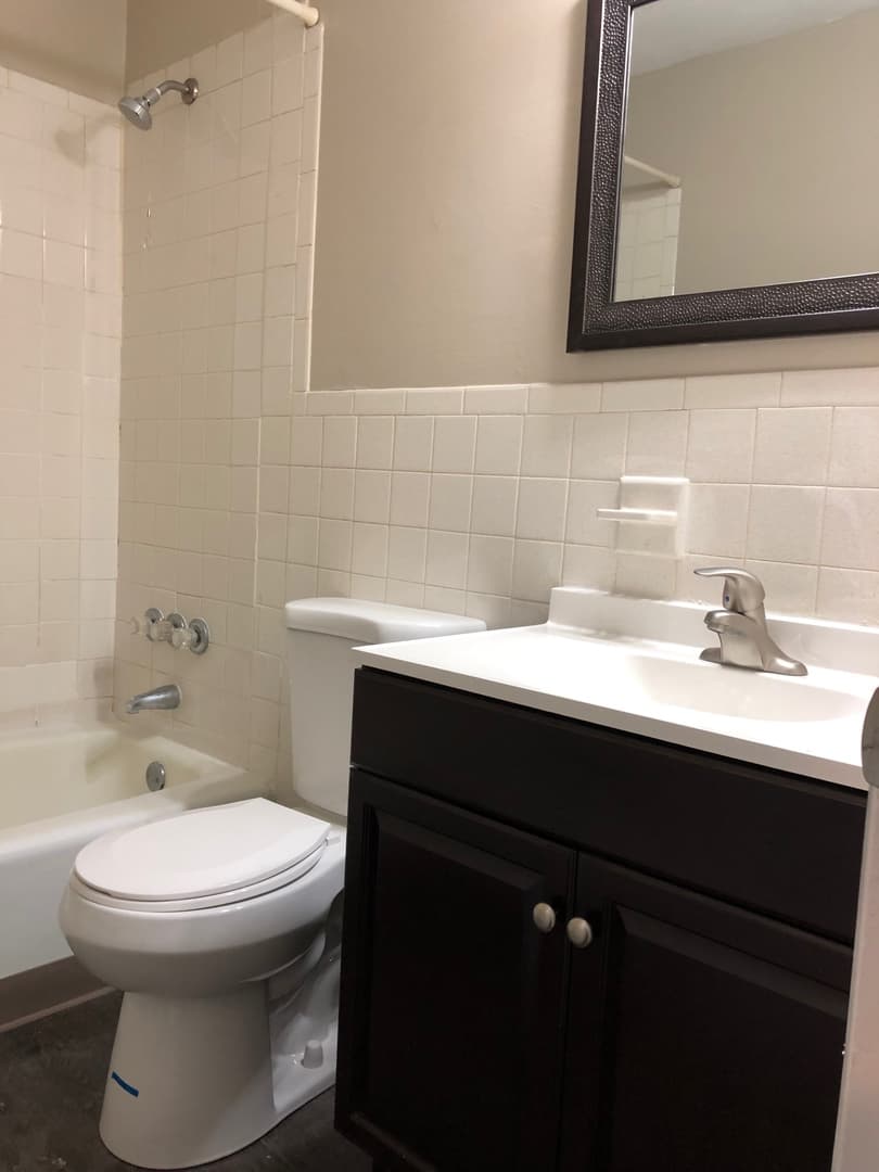 Camillus Apartment: 4460 Milton Avenue