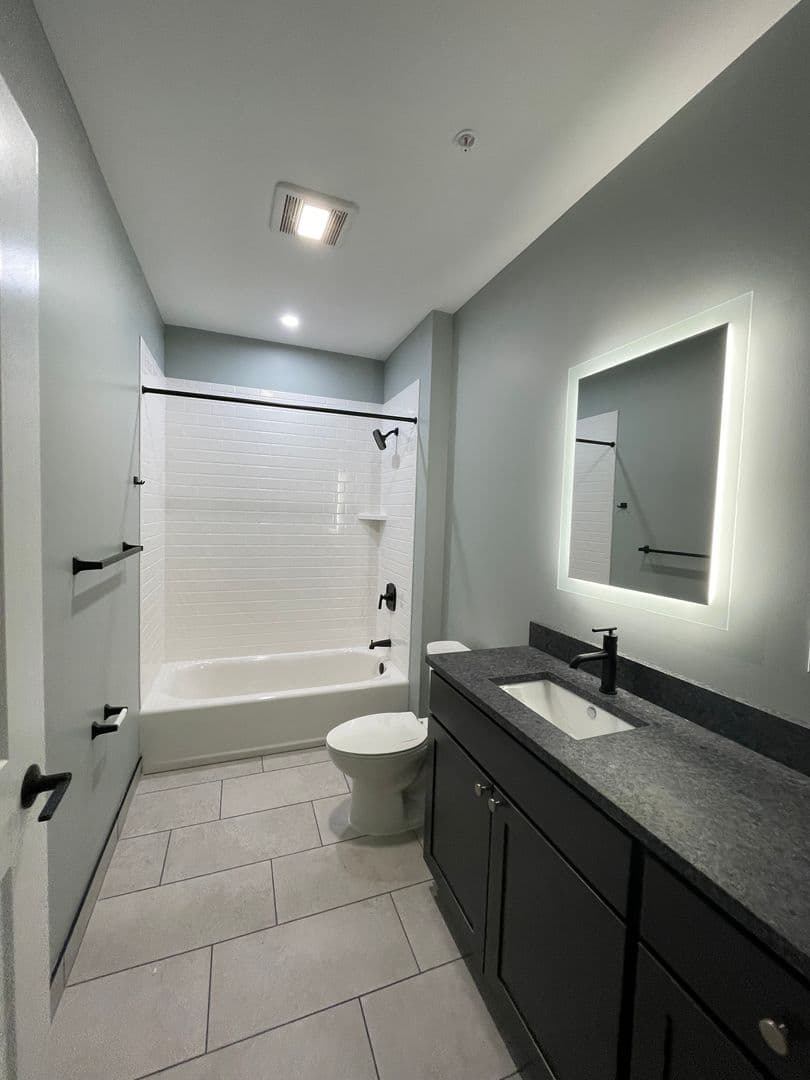 Utica Apartment: 239 Genesee Street