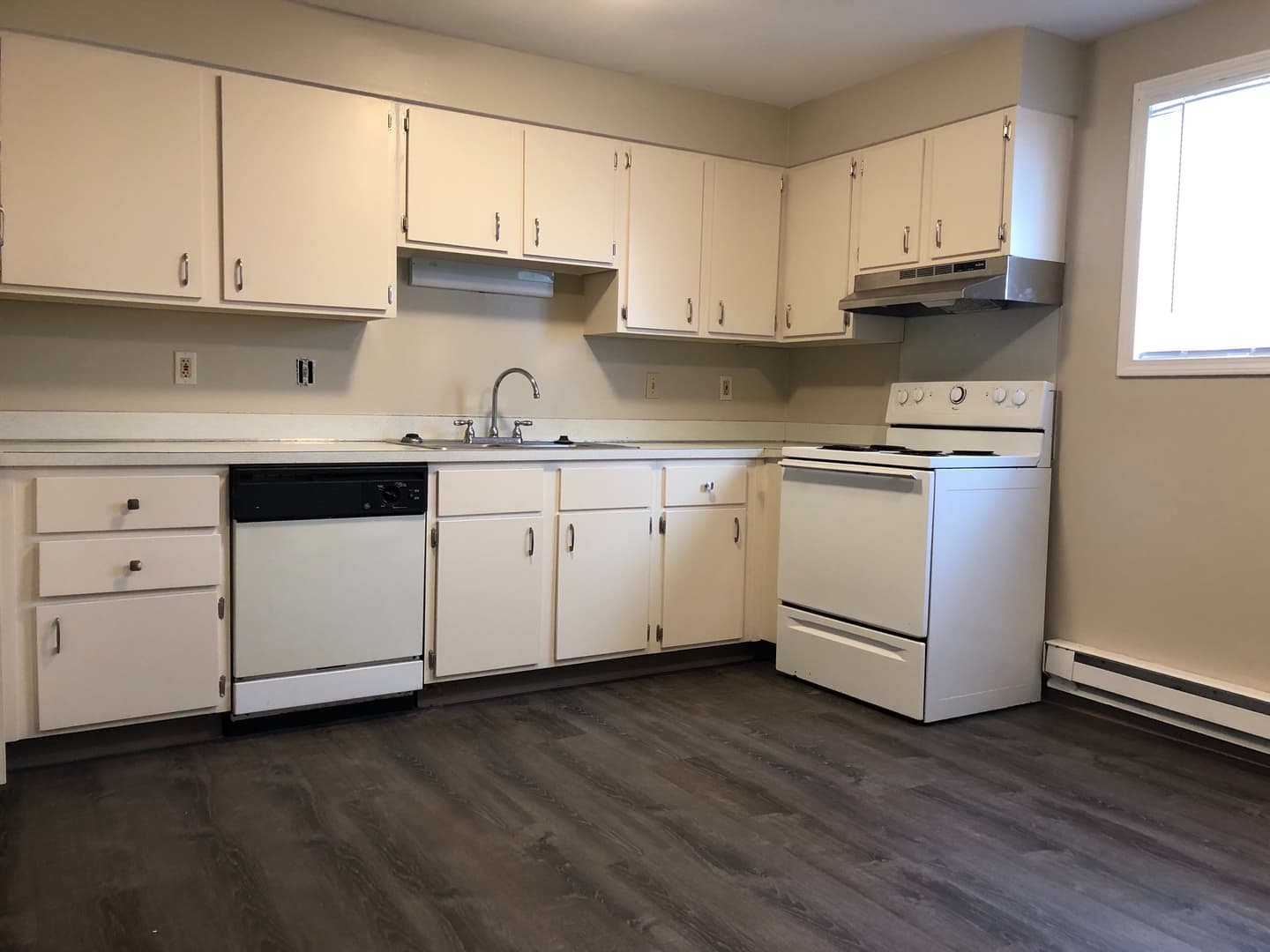 Camillus Apartment: 4460 Milton Avenue