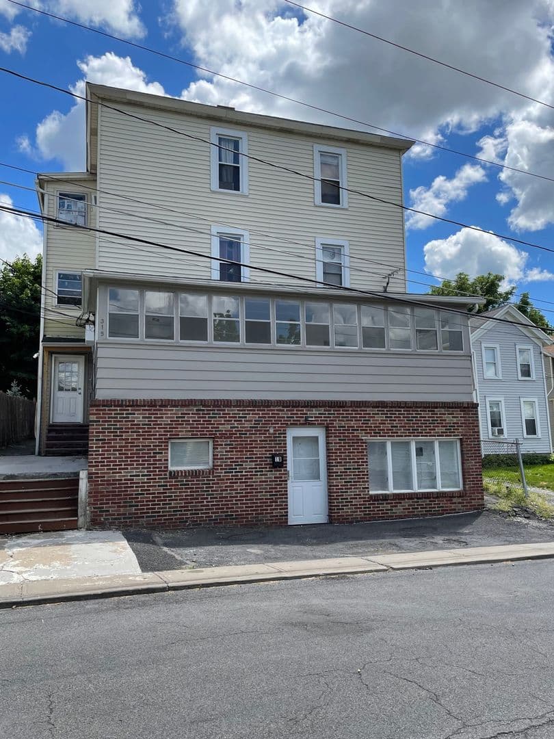 Syracuse Apartment: 315 First Street