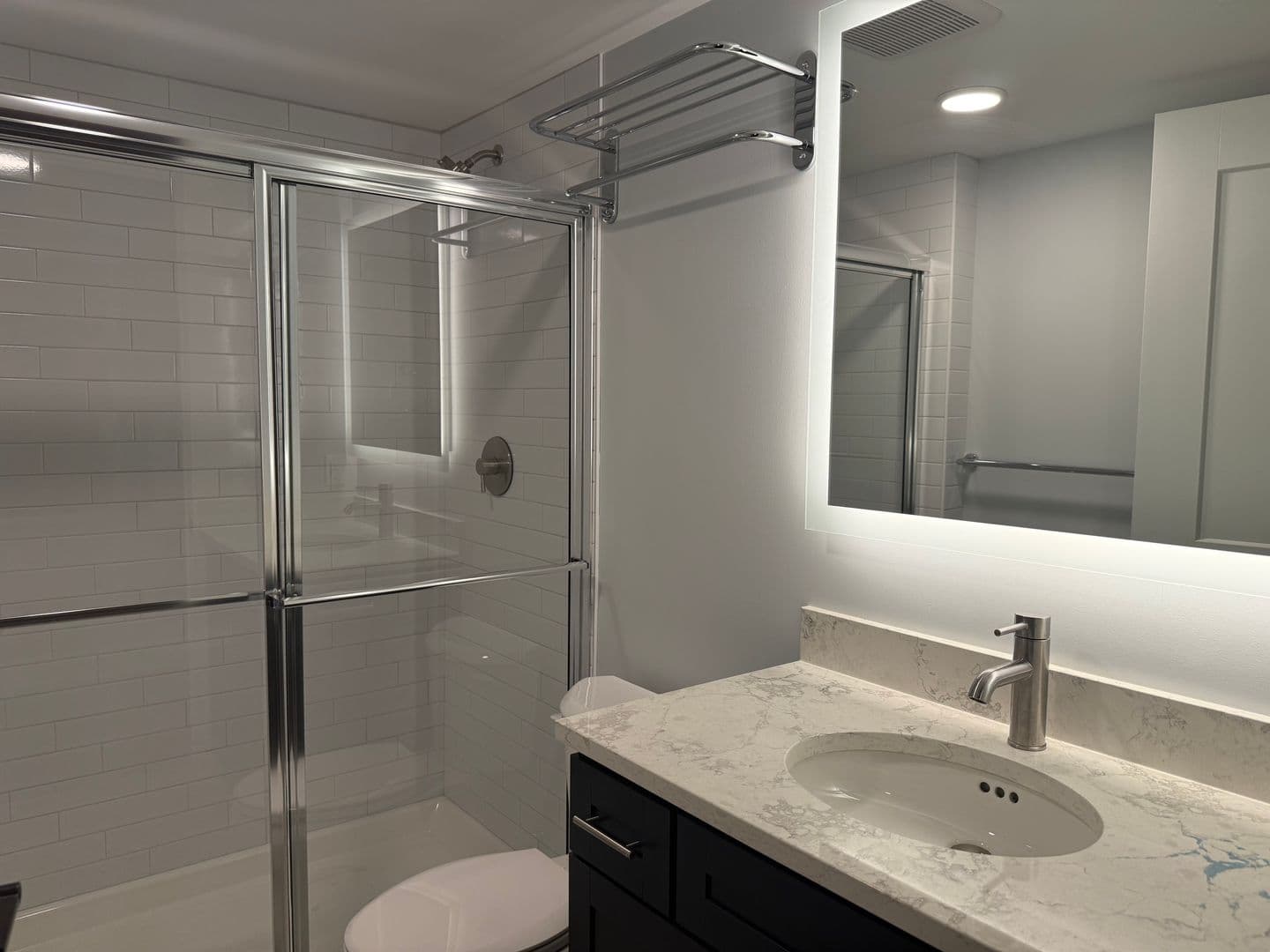 Utica Apartment: 119-137 Hotel Street - 417
