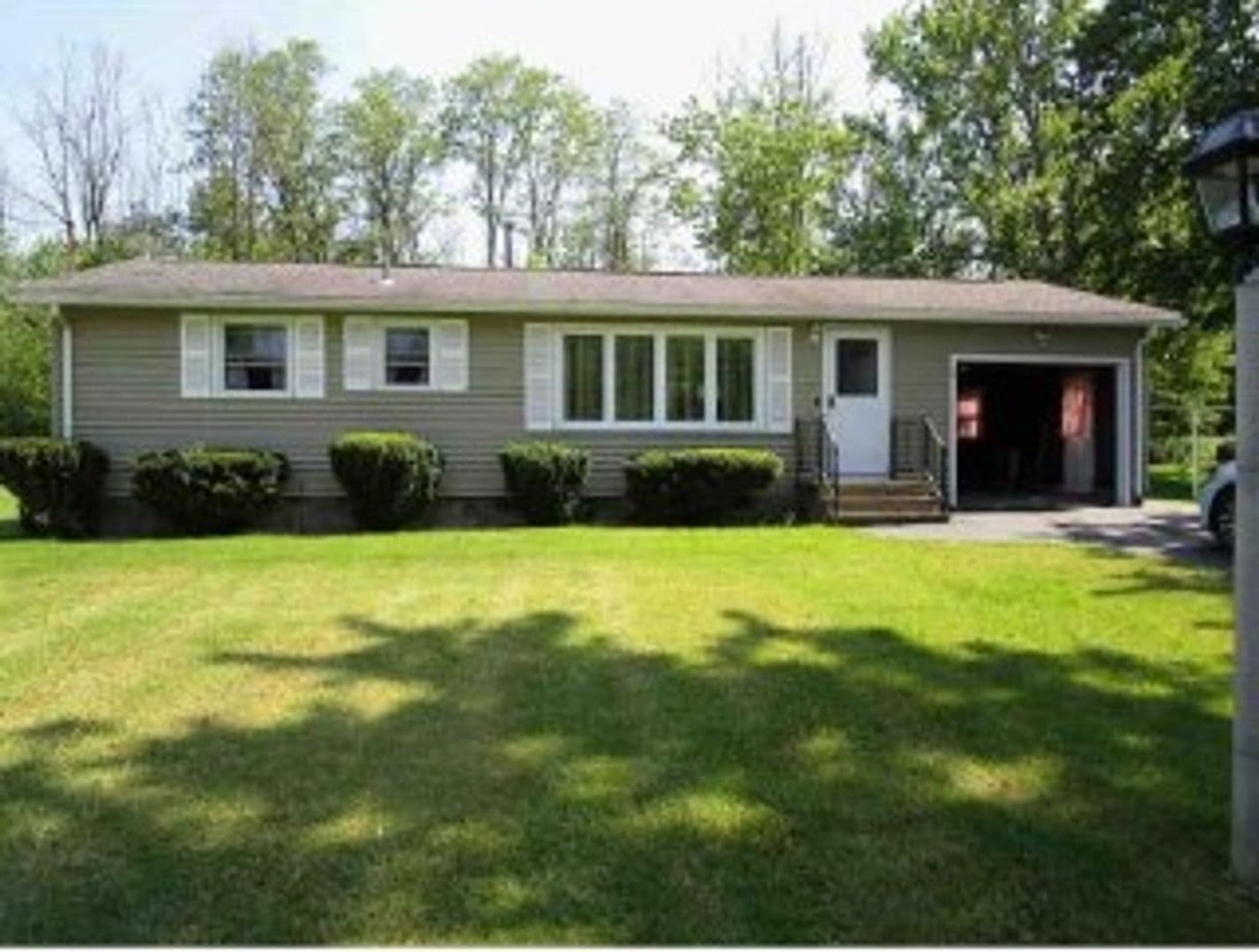 Brewerton House: 5894 McKinley Road