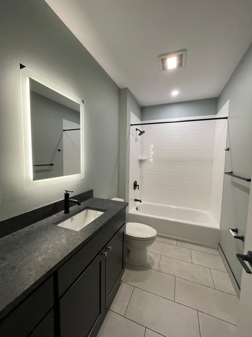 Utica Apartment: 239 Genesee Street