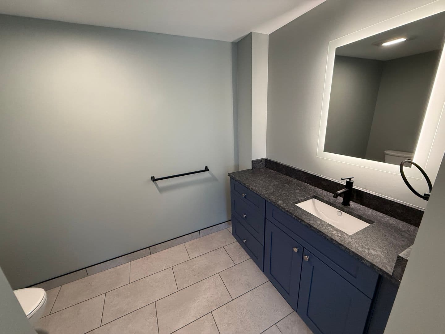 Utica Apartment: 239 Genesee Street