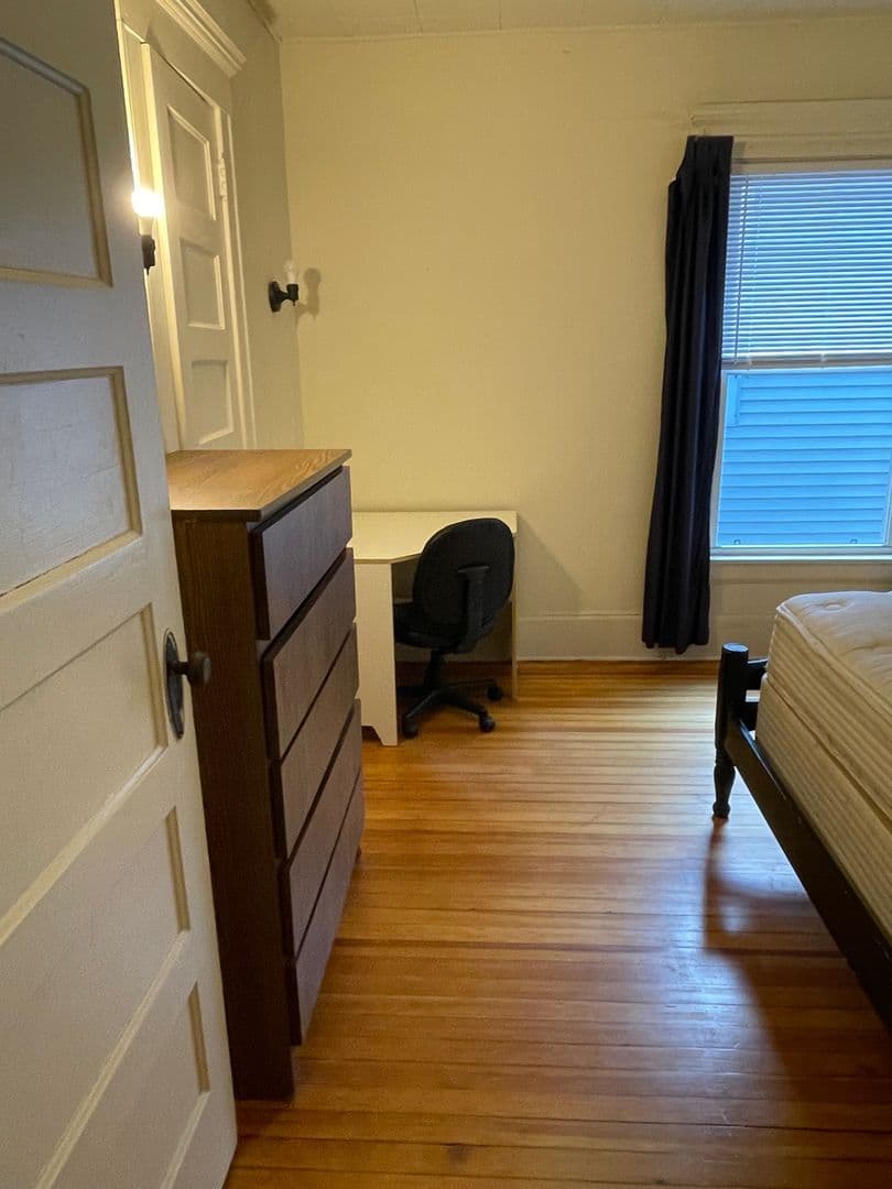 Syracuse Apartment: 106 Clarendon Street