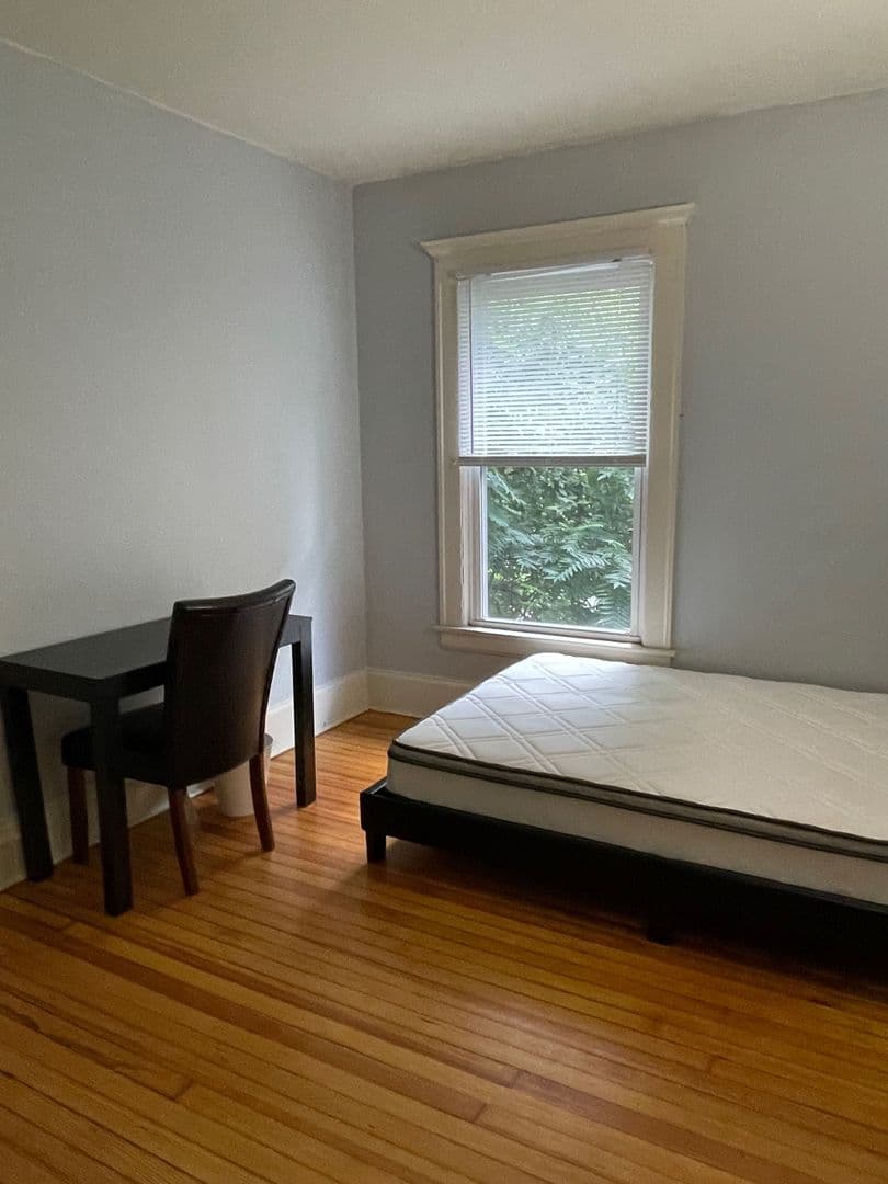 Syracuse Apartment: 106 Clarendon Street