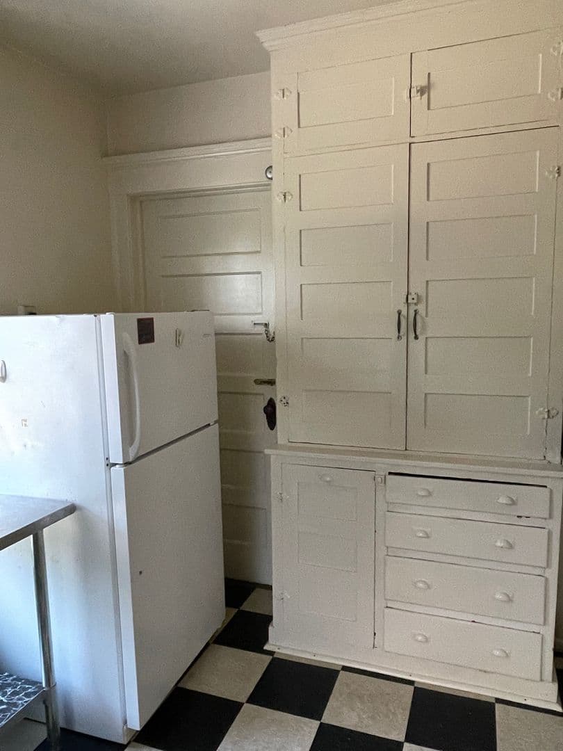 Syracuse Apartment: 106 Clarendon Street