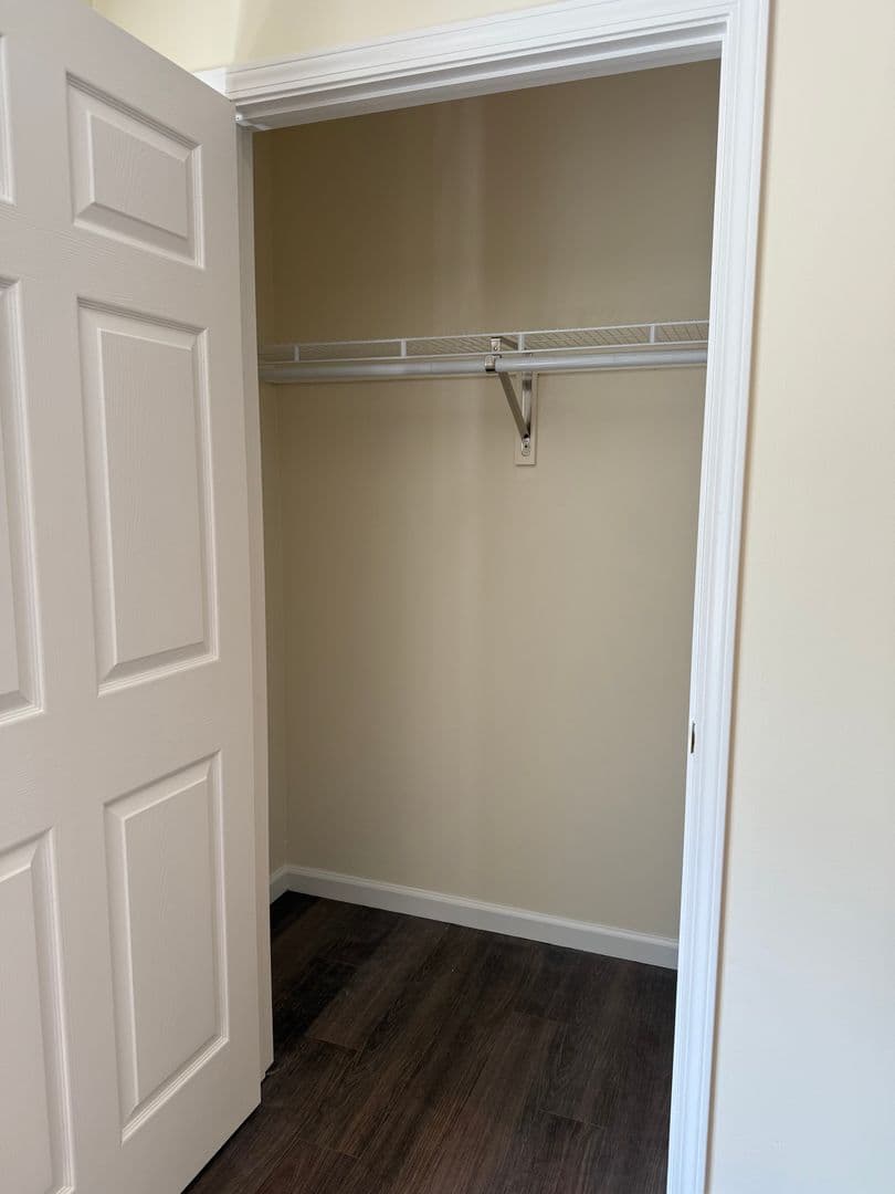 Manlius Apartment: 4671 Brickyard Falls Road