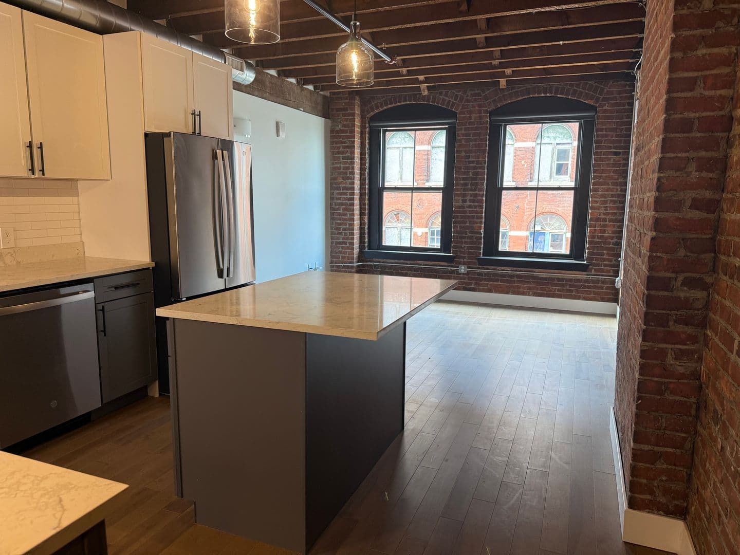 Utica Apartment: 119-137 Hotel Street - 316