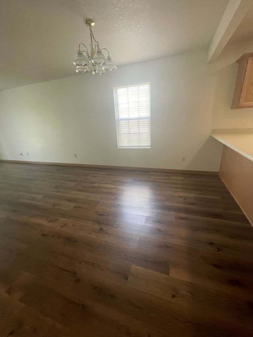 Plymouth Apartment: 1301 Center Street