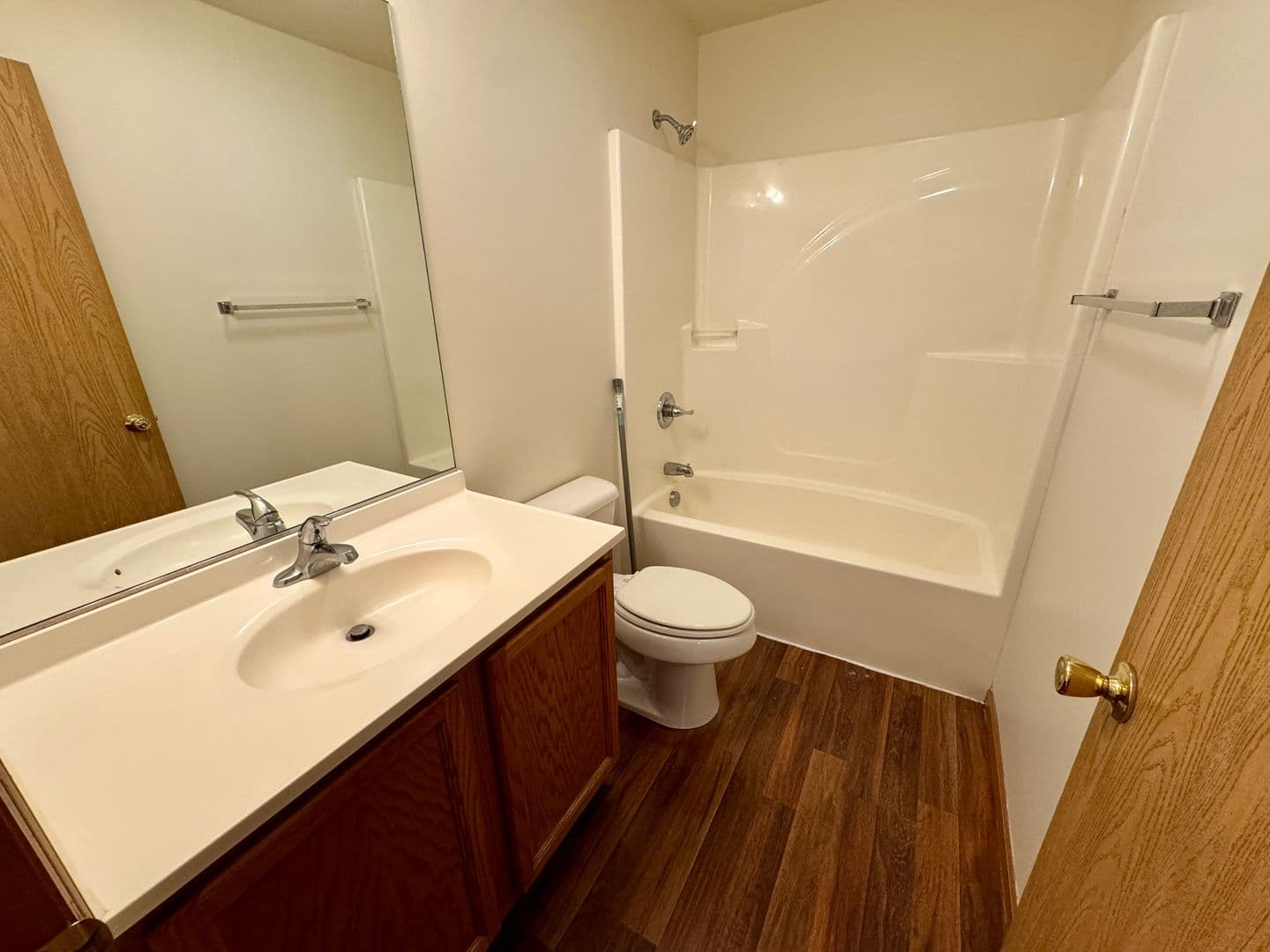 Warsaw Apartment: 200 Kinney Drive