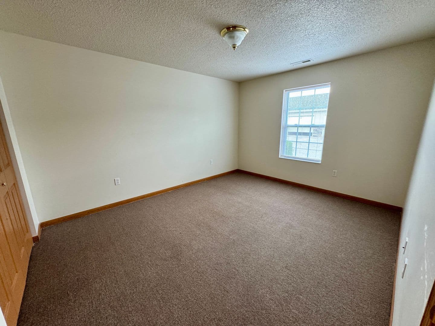 Warsaw Apartment: 2630 Tippe Downs Dr