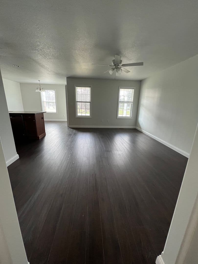 Plymouth Apartment: 2234 Bitter Root Dr