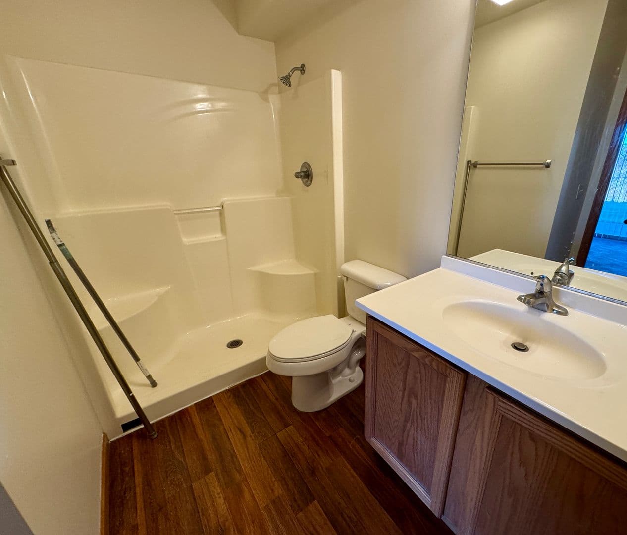 Warsaw Apartment: 200 Kinney Drive