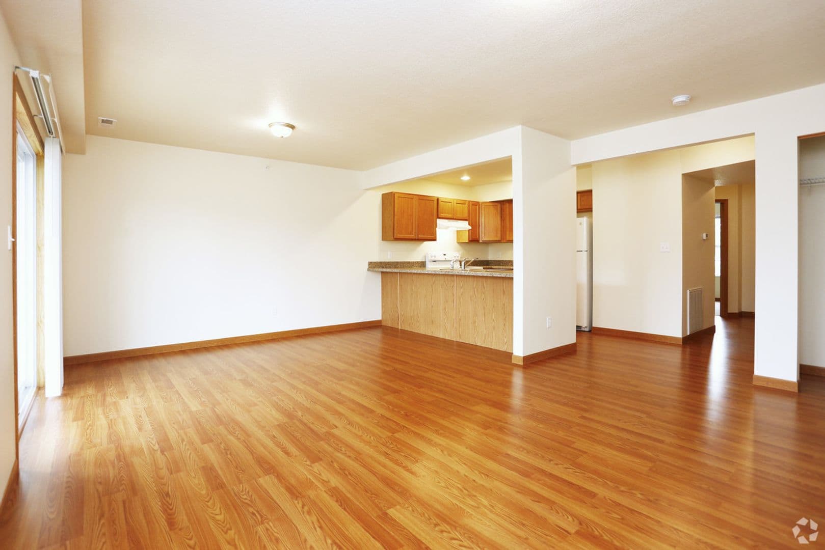 Lakeville Apartment: 1011 Angela Drive