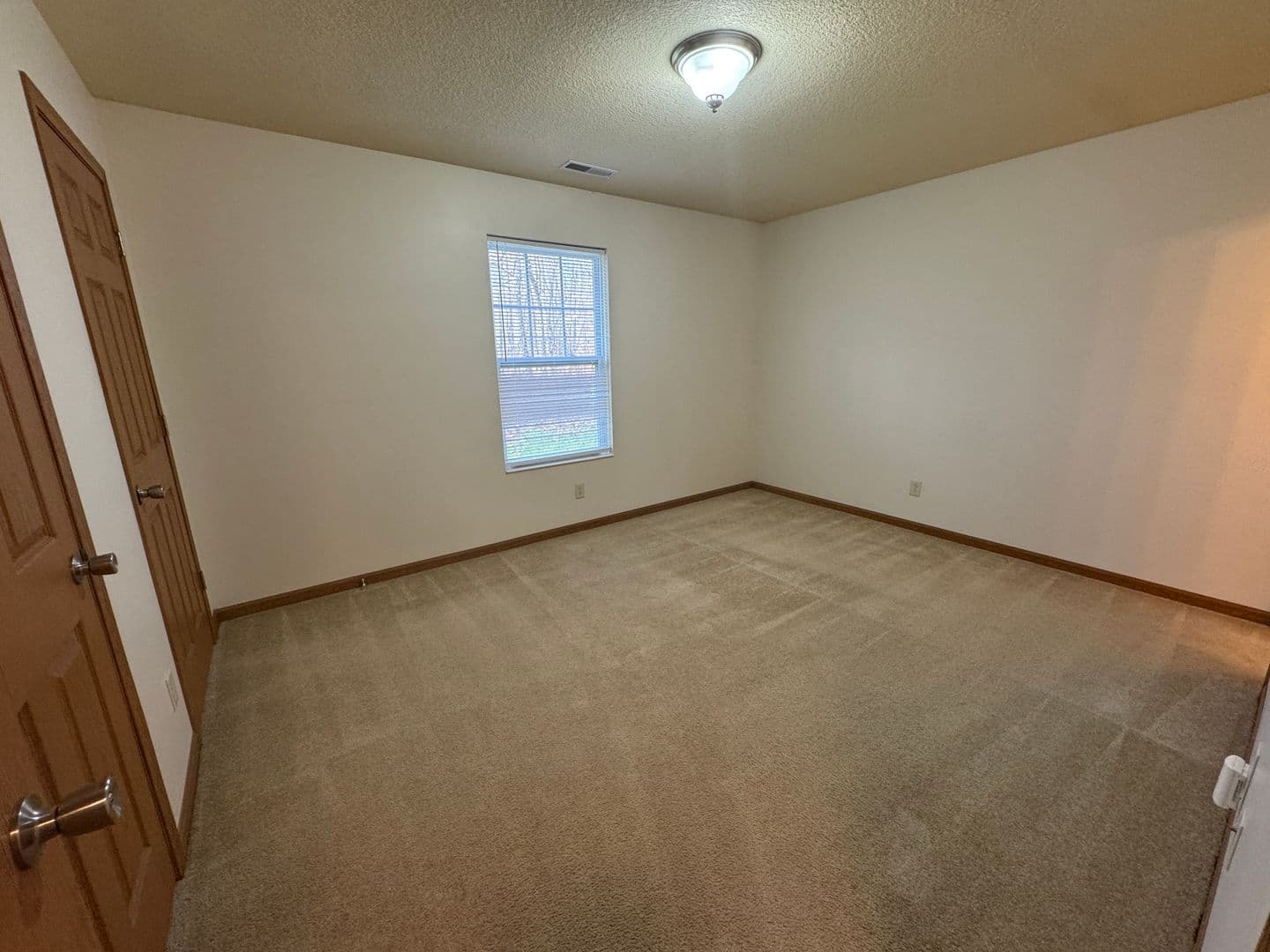 Warsaw Apartment: 2630 Tippe Downs Dr