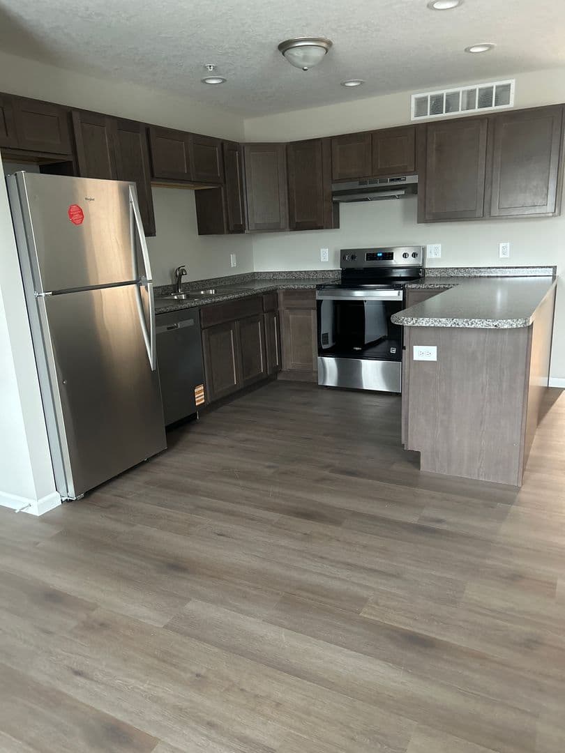 Culver Apartment: 201 W Tampa St