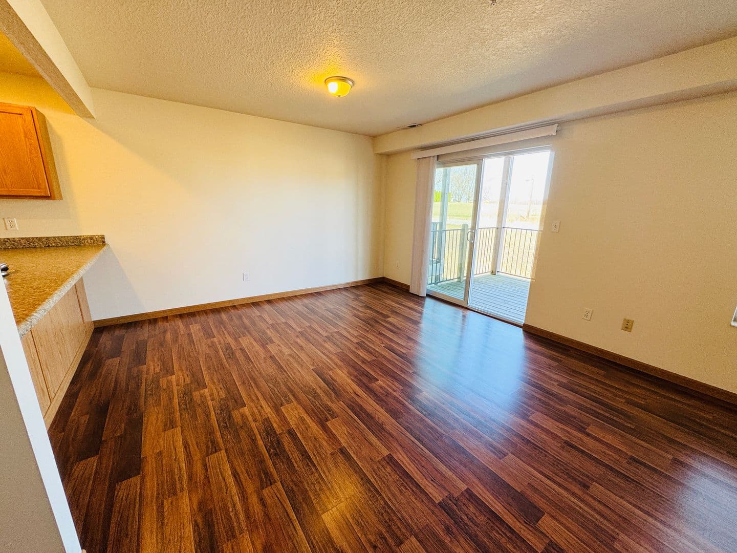 Columbia City Apartment: 120 N Chestnut Wood Lane