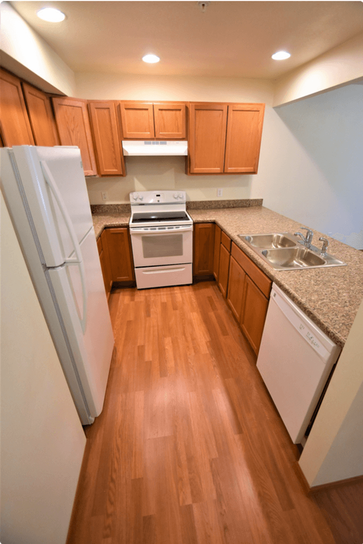 New Carlisle Apartment: 220 Chapman Drive