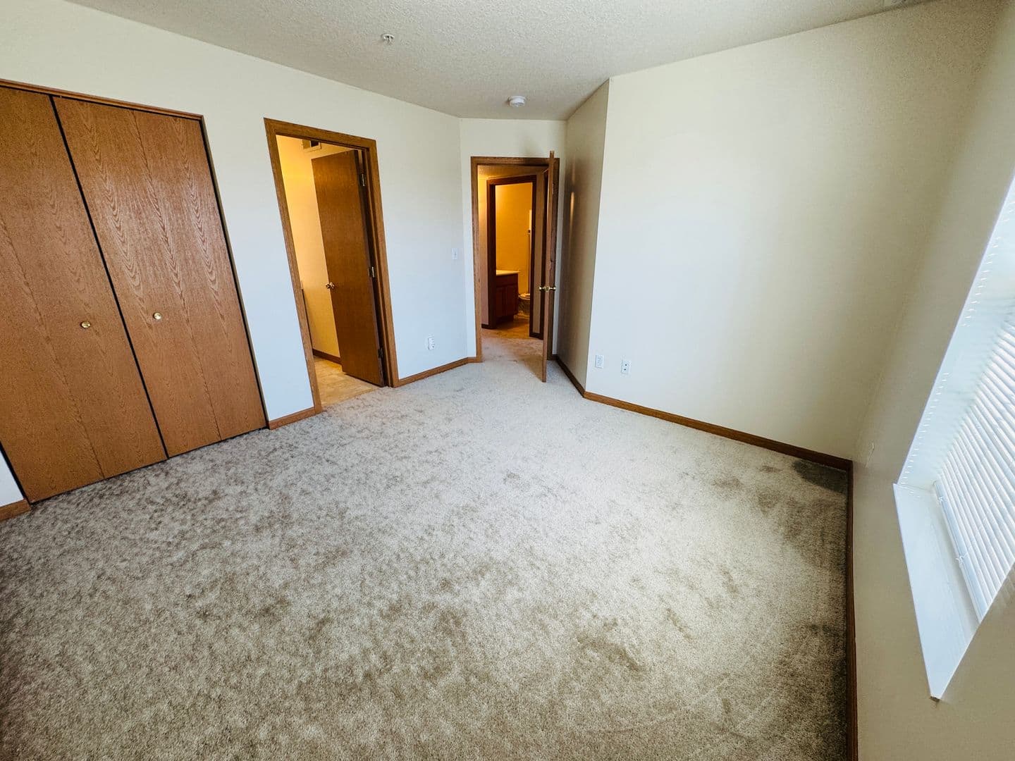 Warsaw Apartment: 101 Briar Ridge Circle