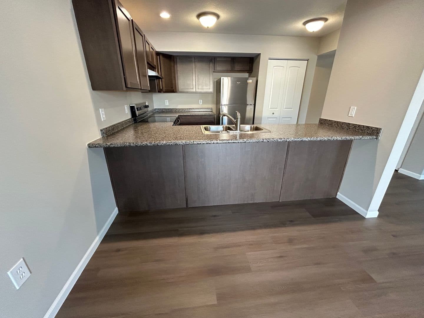 Culver Apartment: 201 W Tampa St