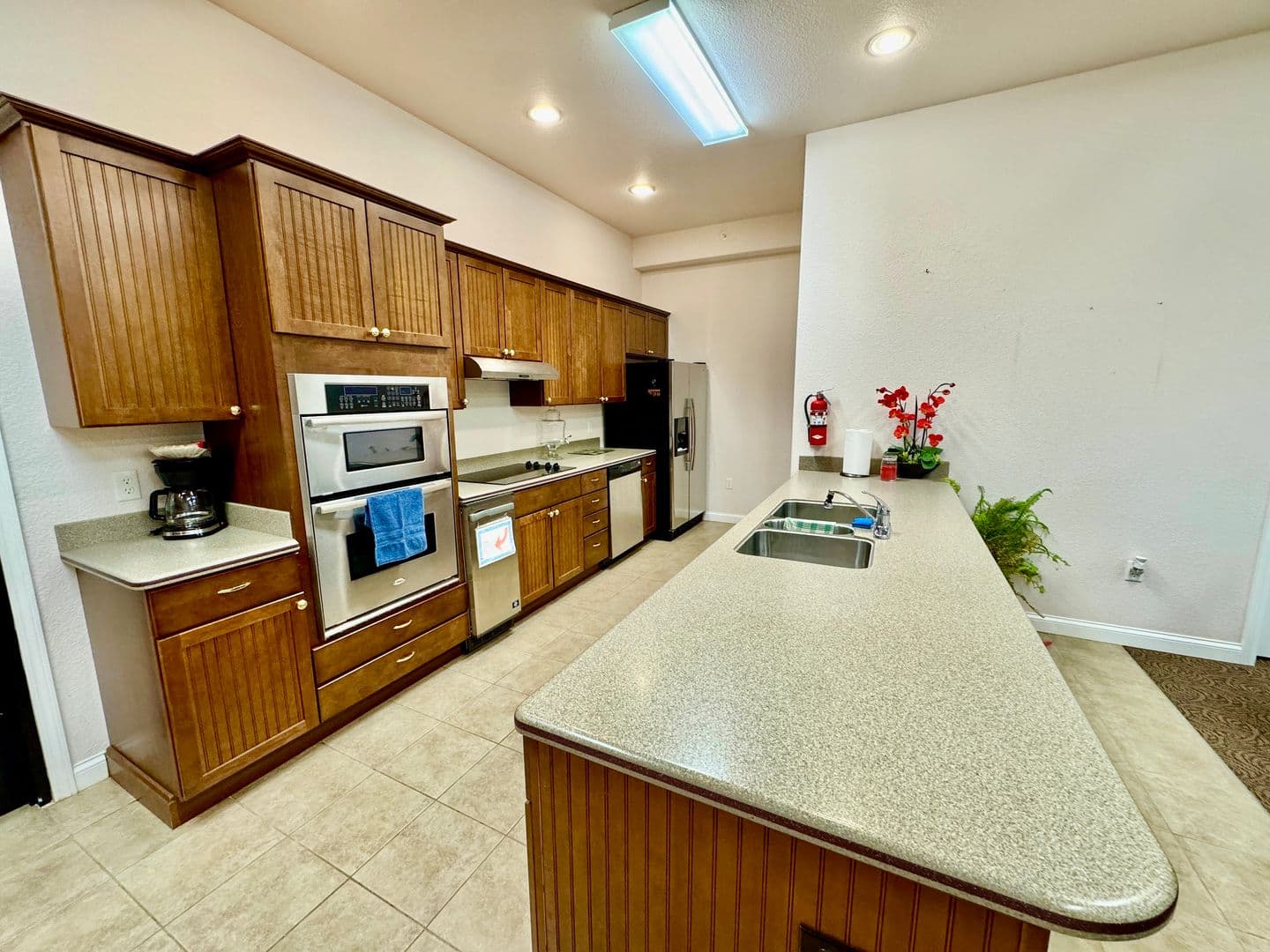 Plymouth Apartment: 302 Novelty St