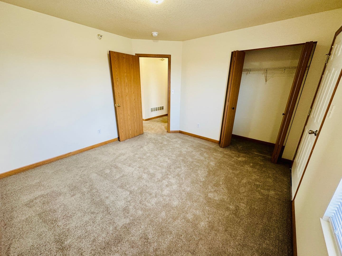 Laporte Apartment: 200 Plymouth Lane