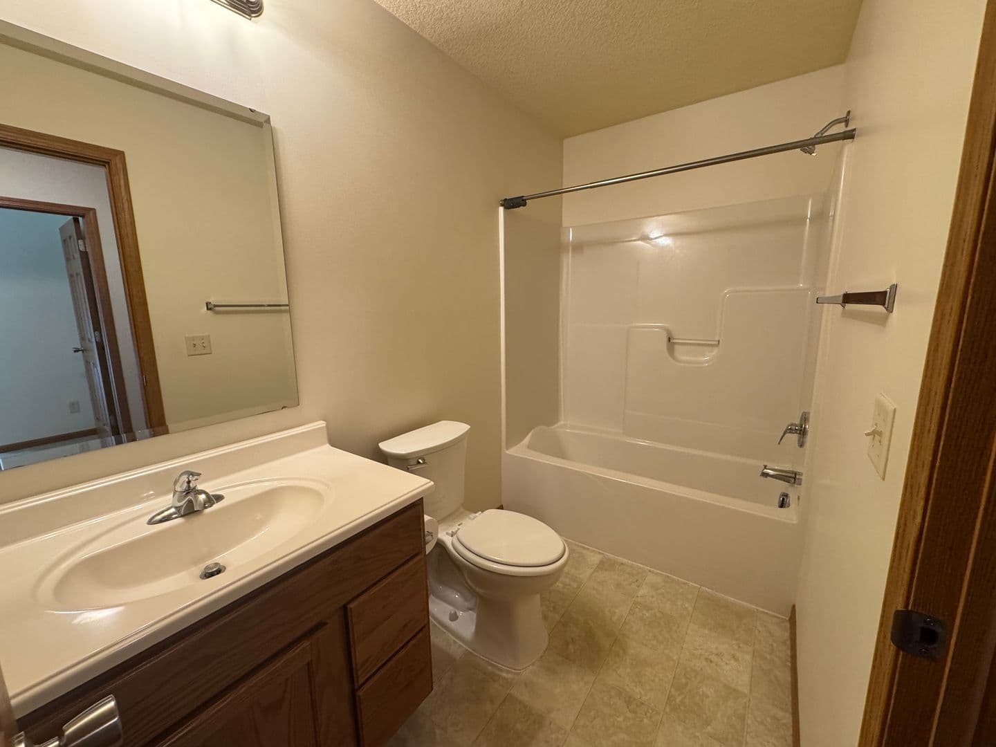 Warsaw Apartment: 2630 Tippe Downs Dr