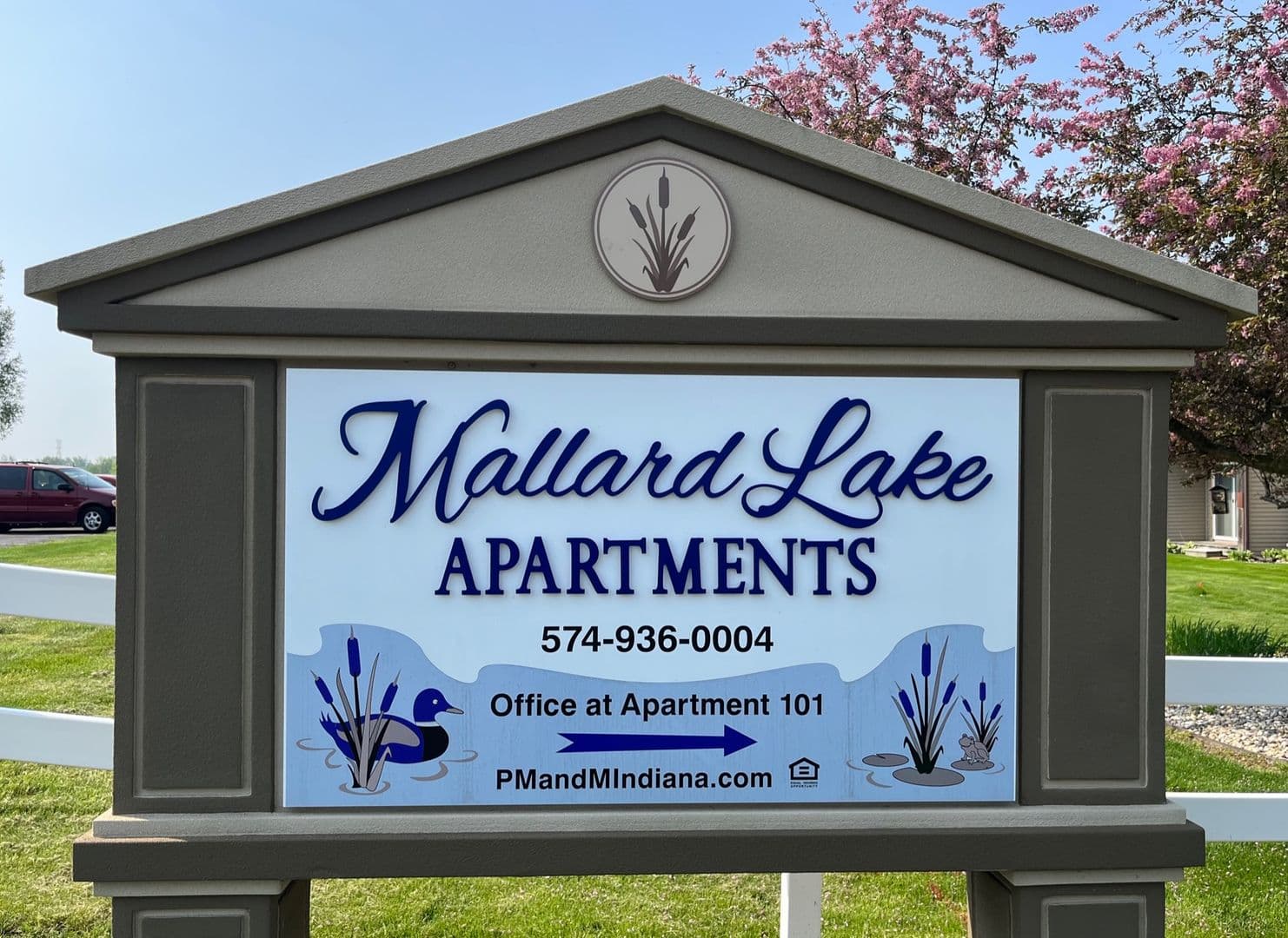 Plymouth Apartment: 1340 Holloway Dr