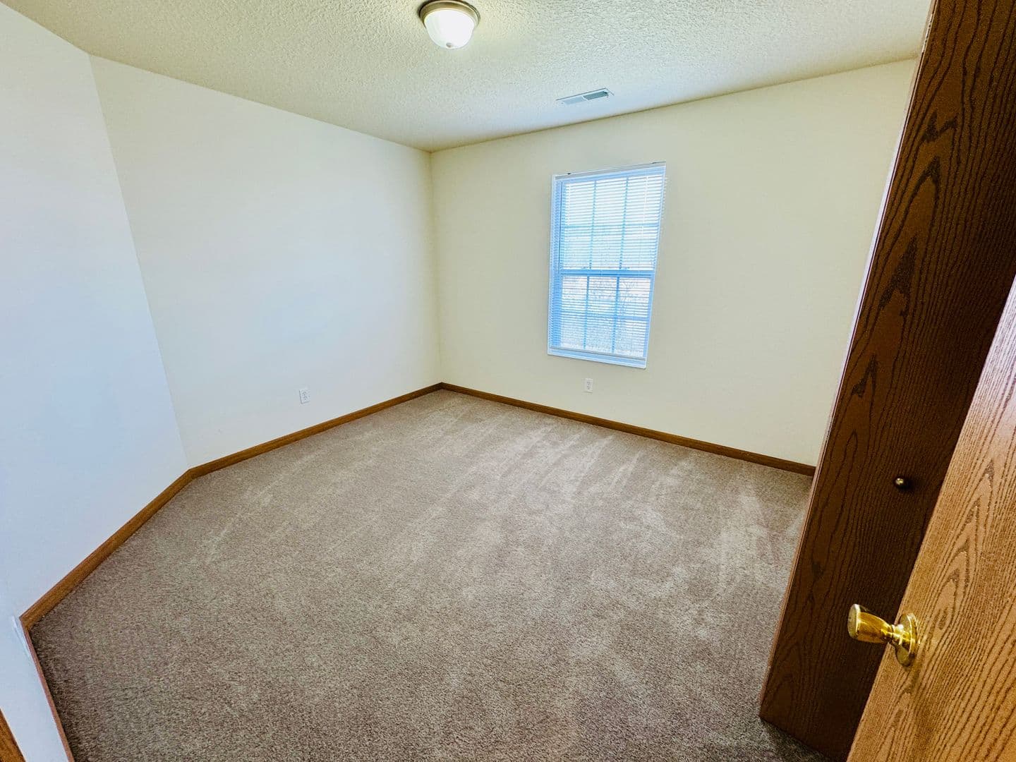 Laporte Apartment: 200 Plymouth Lane