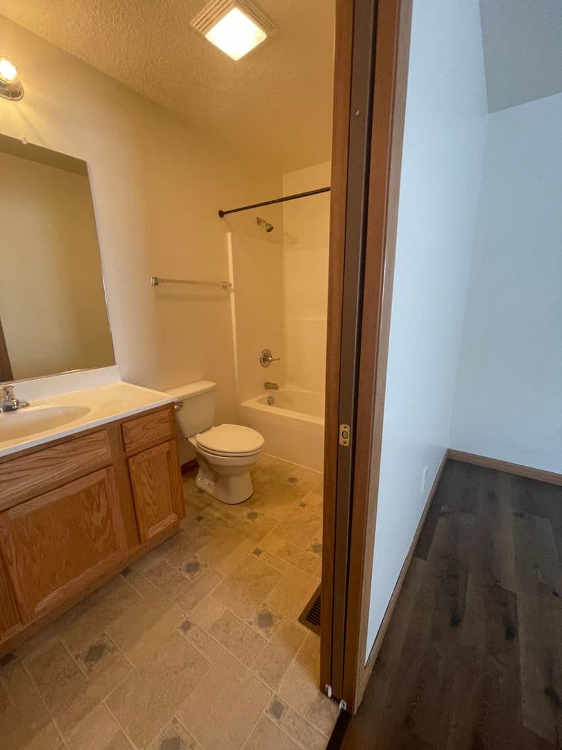 Plymouth Apartment: 1301 Center Street