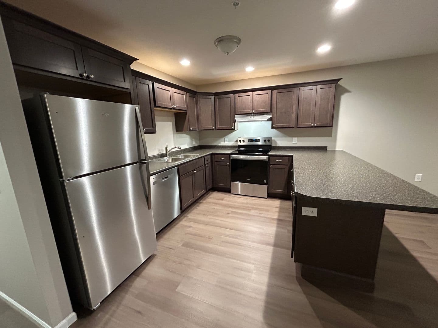 Culver Apartment: 201 W Tampa St