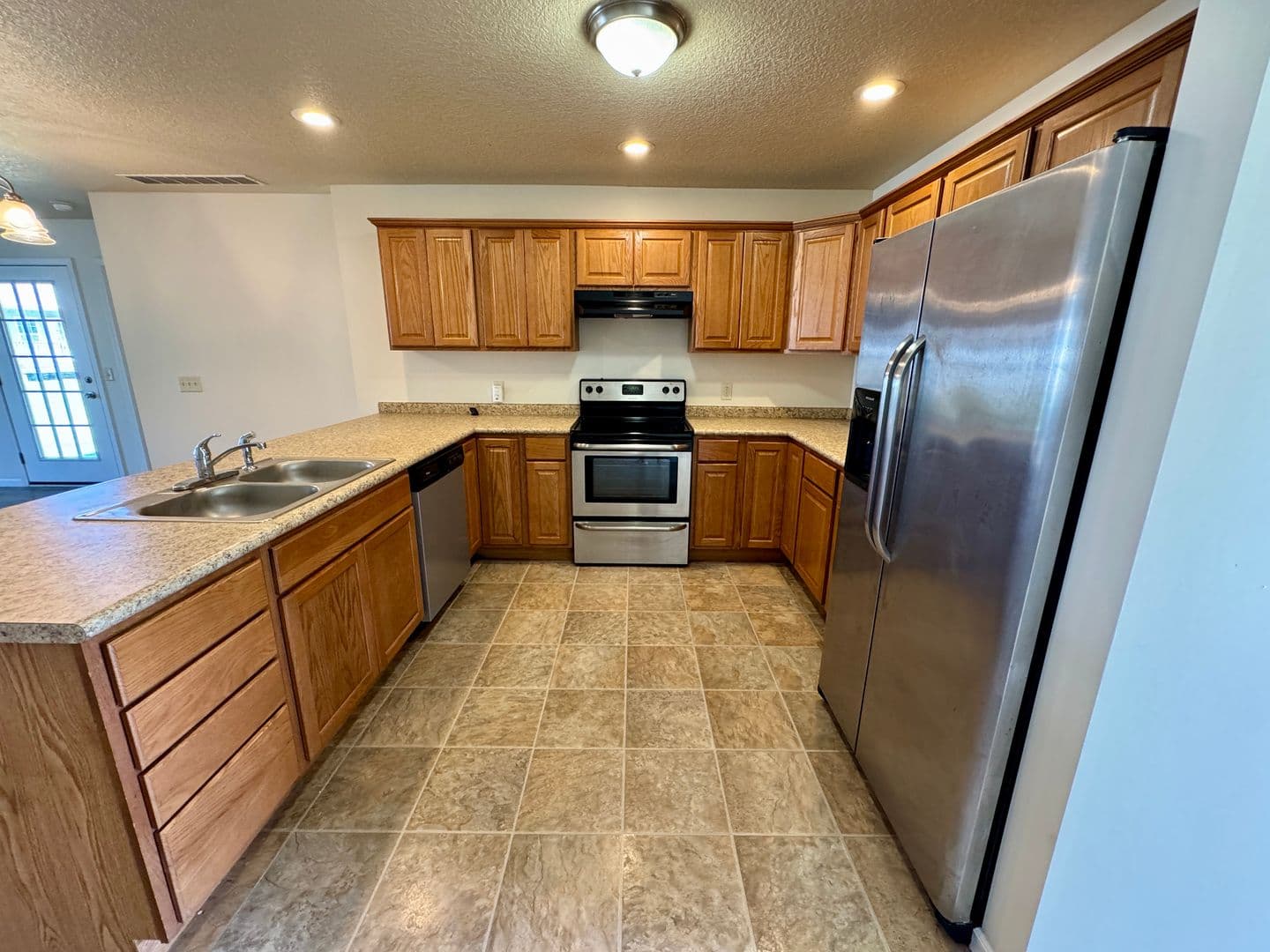 Warsaw Apartment: 101 Briar Ridge Circle
