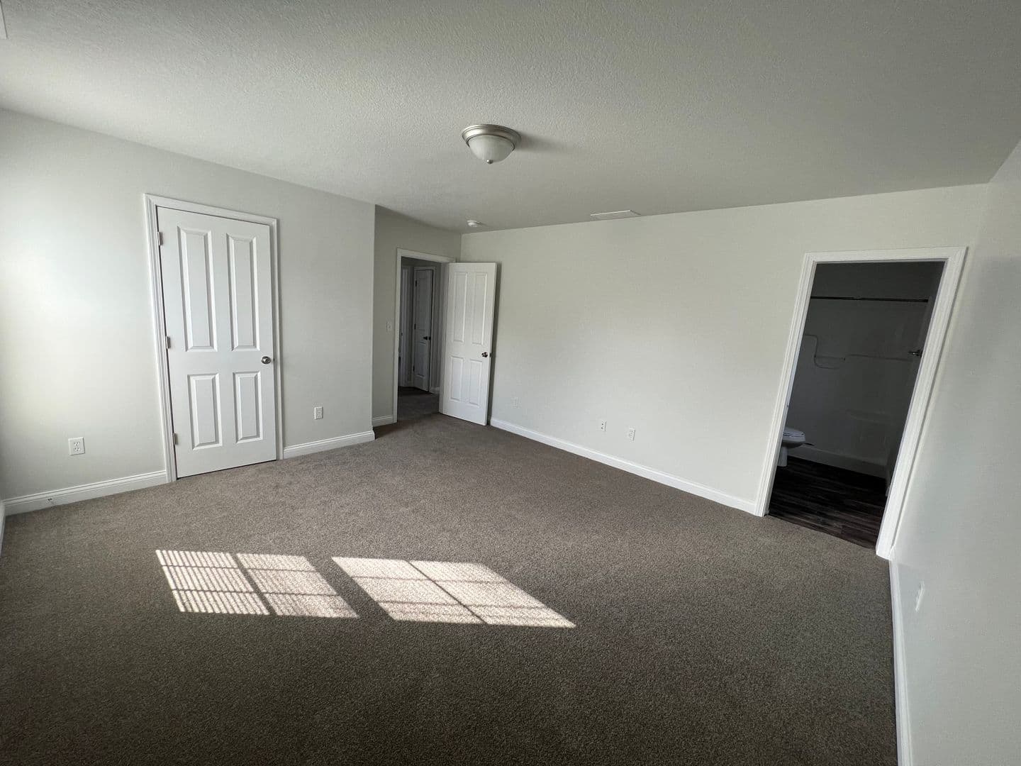 Plymouth Apartment: 2234 Bitter Root Dr