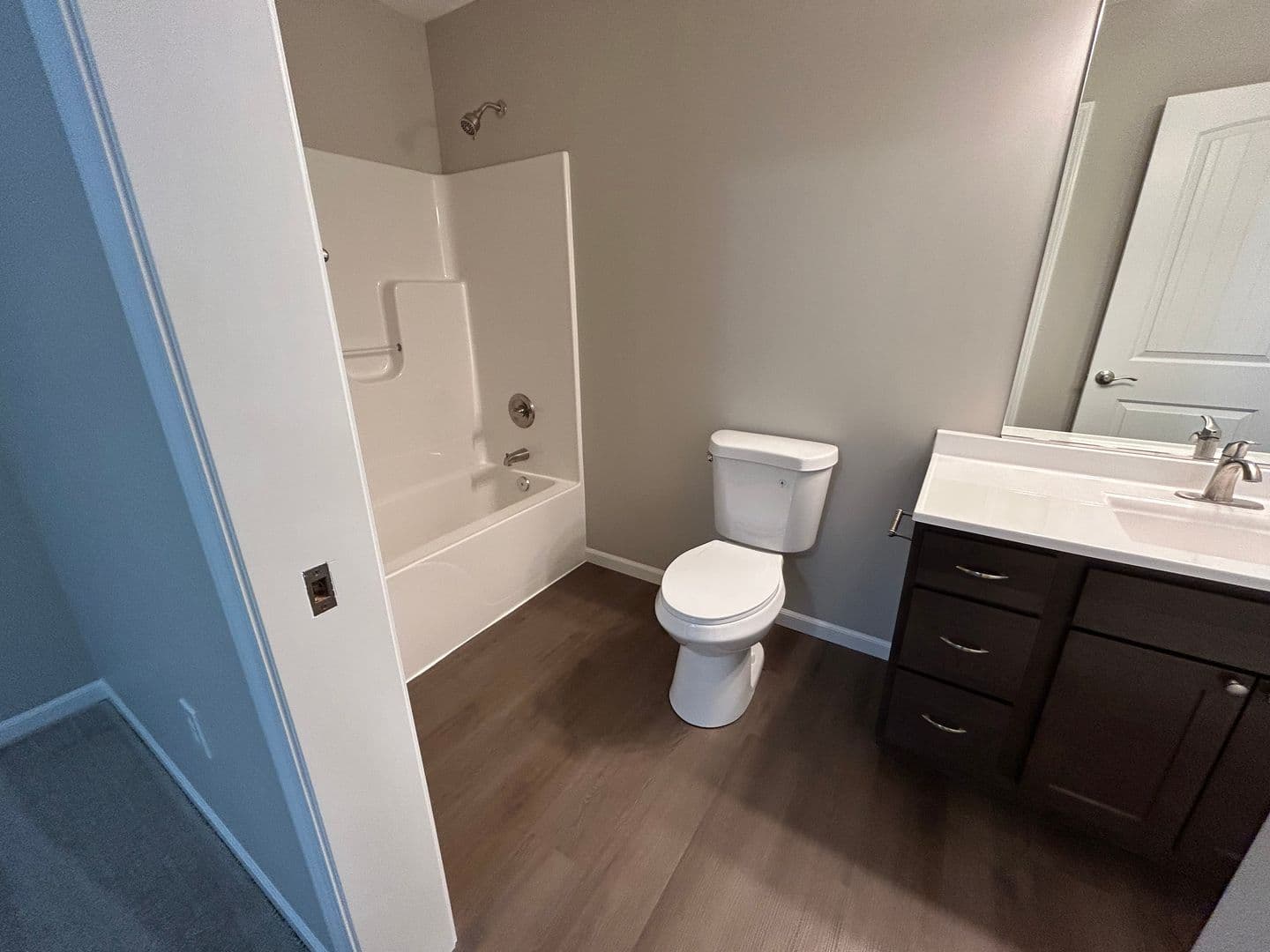 Culver Apartment: 201 W Tampa St