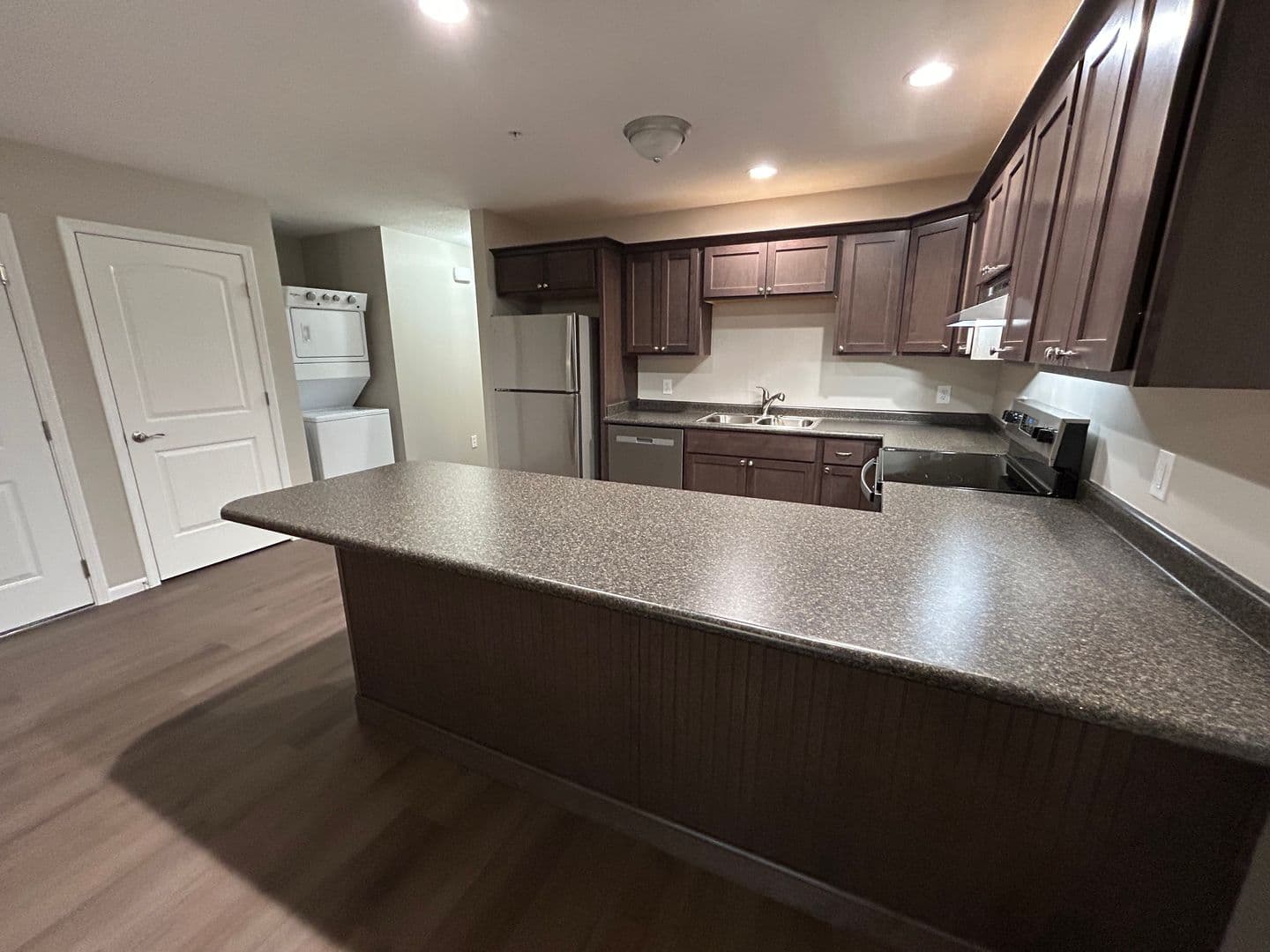Culver Apartment: 201 W Tampa St