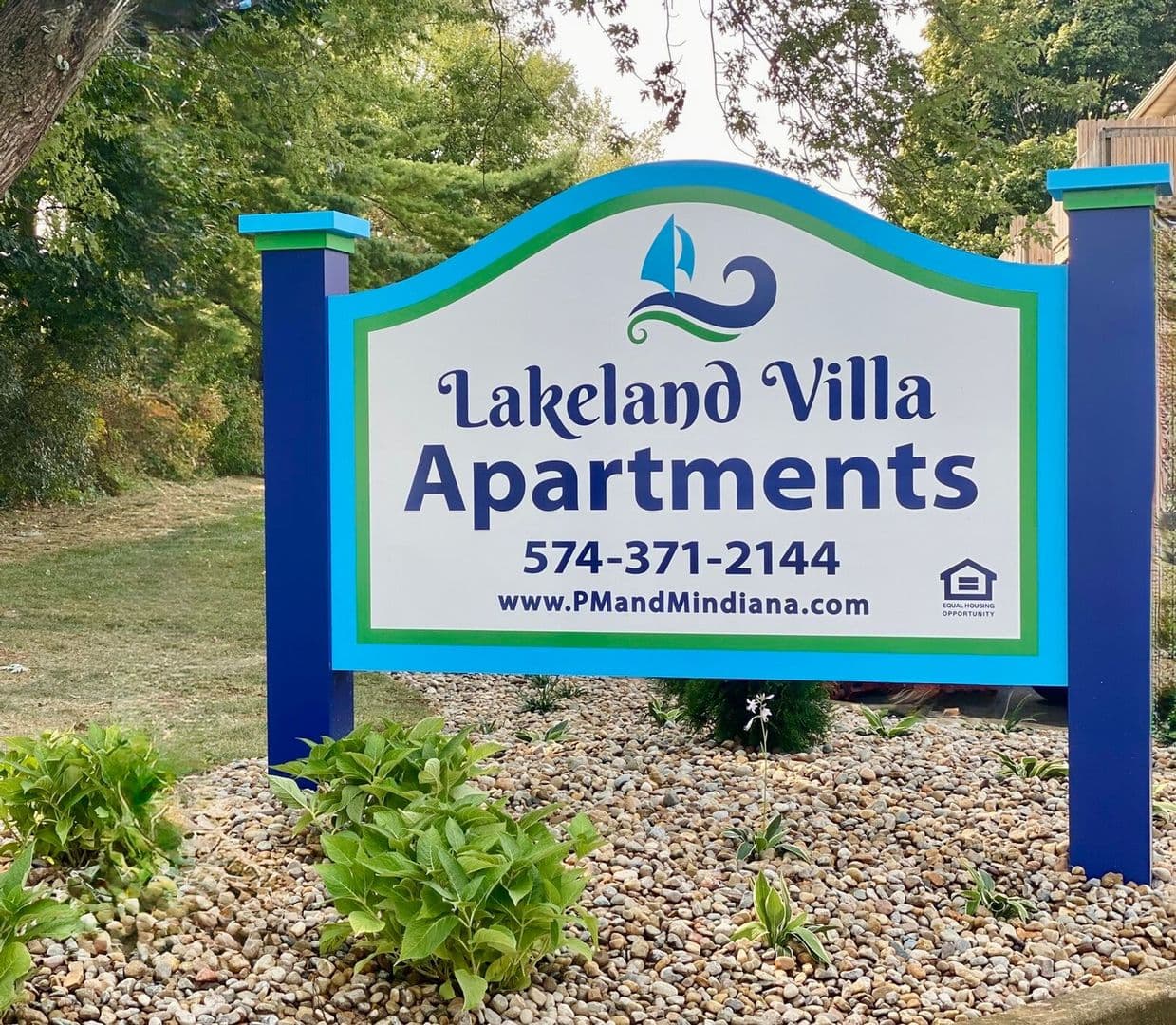 Warsaw Apartment: 200 Kinney Drive