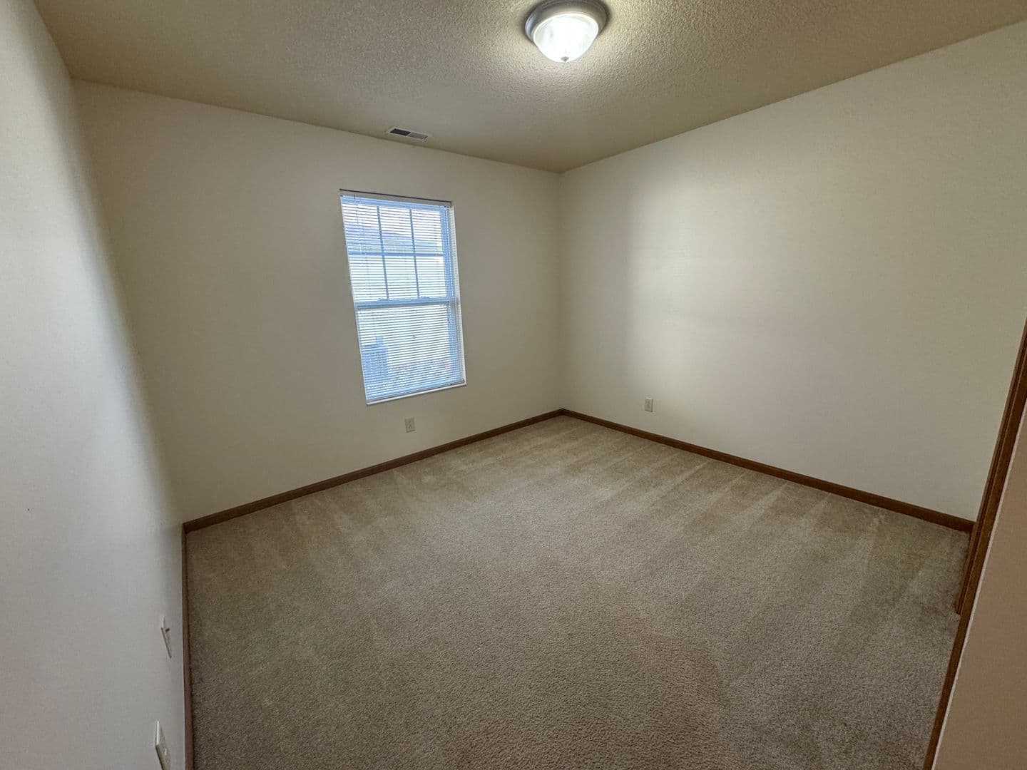 Warsaw Apartment: 2630 Tippe Downs Dr