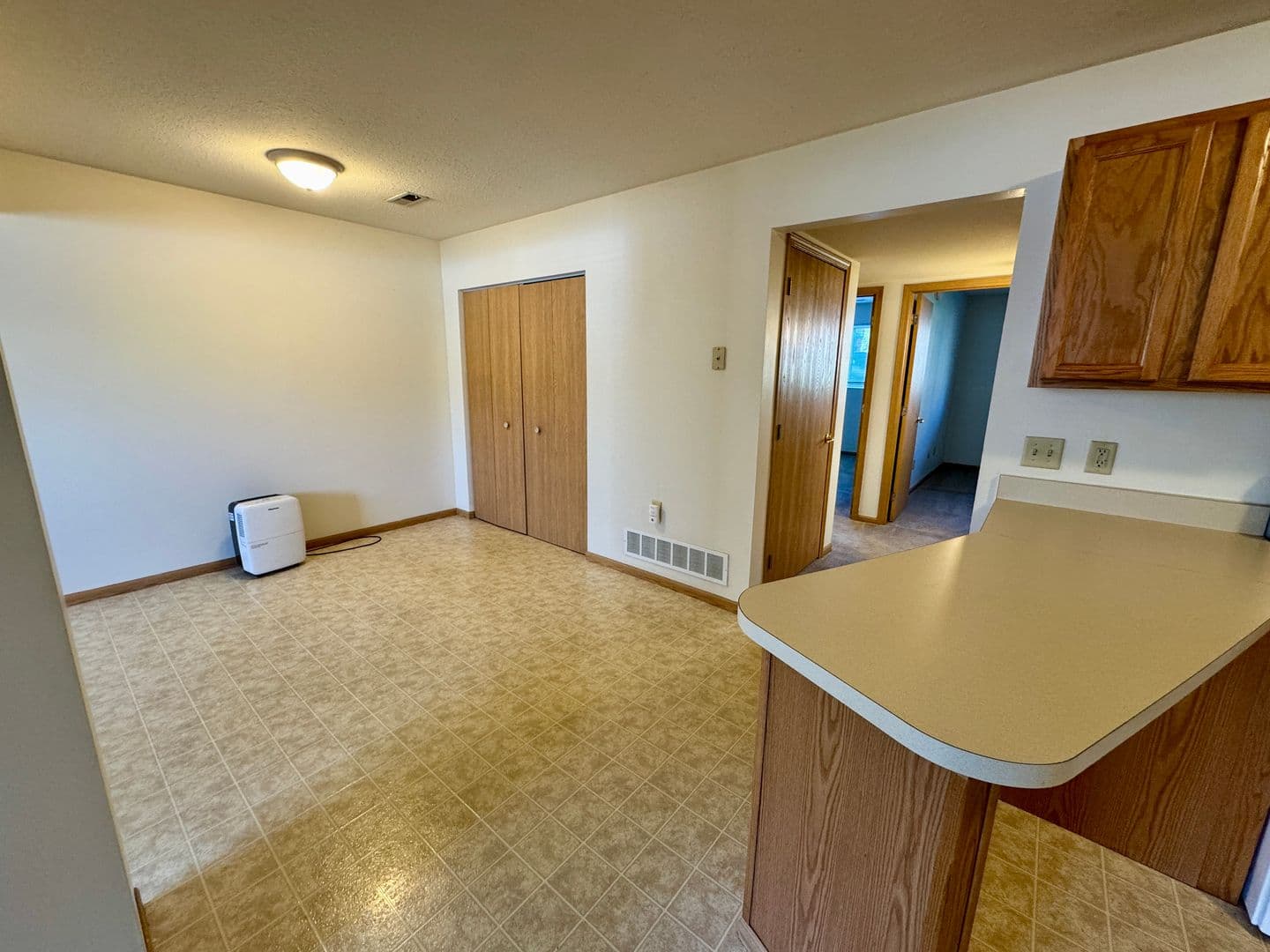 Warsaw Apartment: 200 Kinney Drive