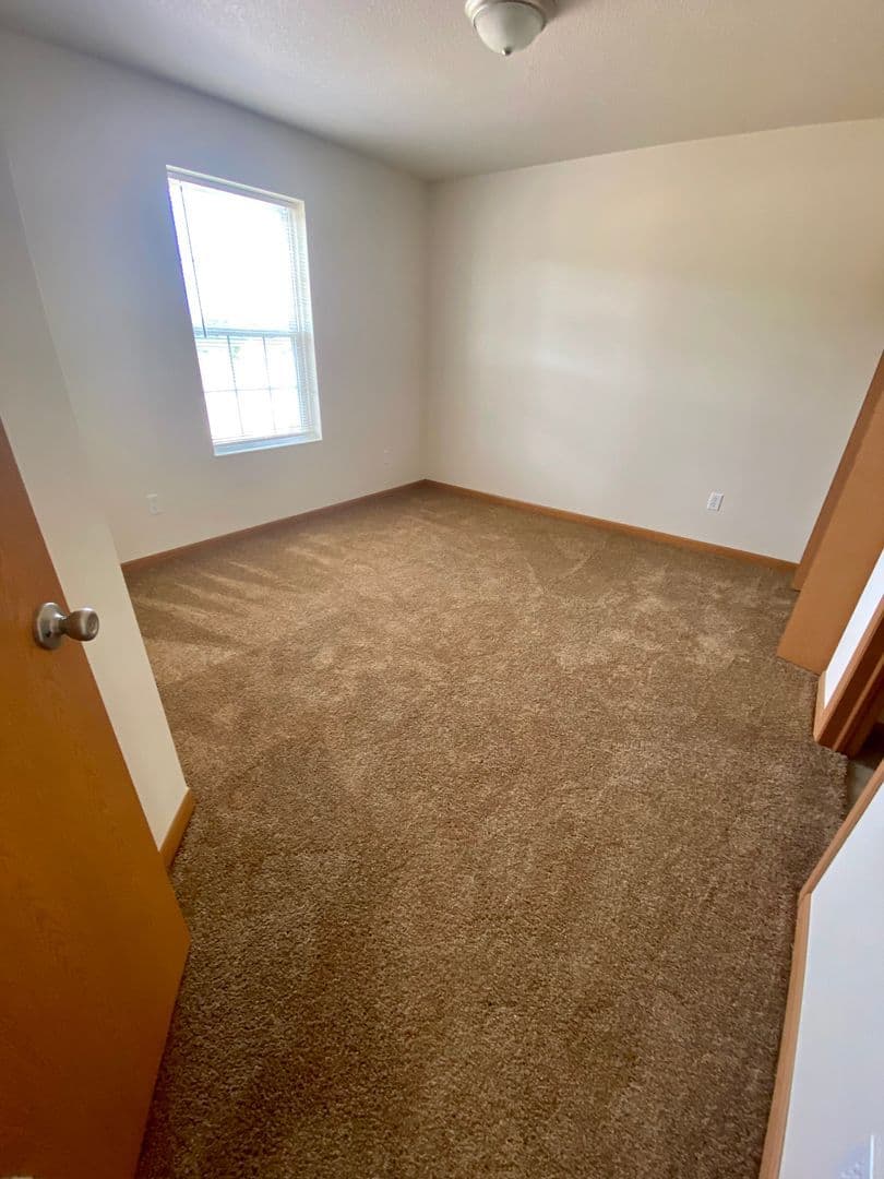 Peru Apartment: 548 Sycamore Trl