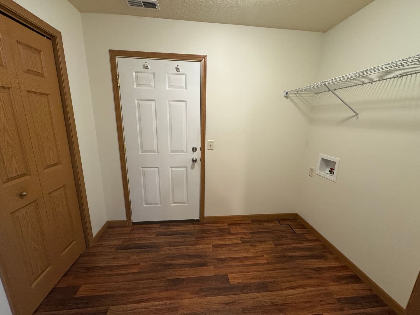 Warsaw Apartment: 2630 Tippe Downs Dr