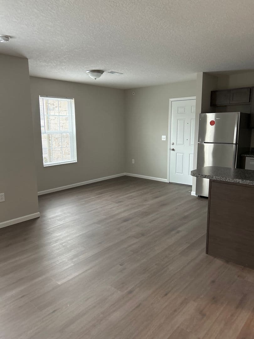 Culver Apartment: 201 W Tampa St