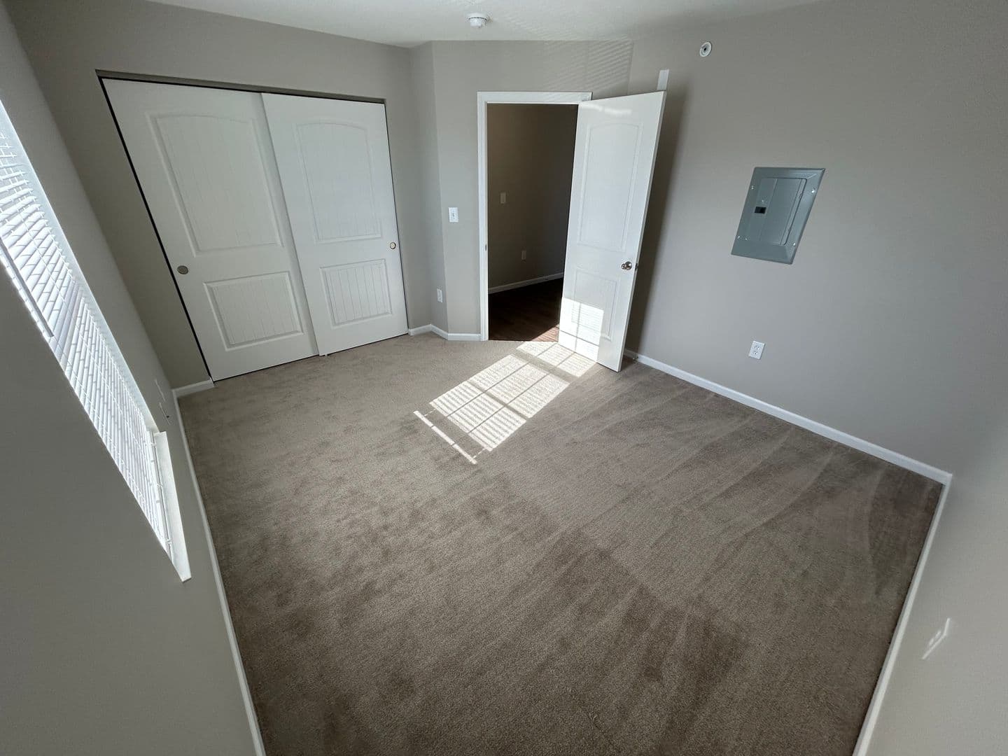 Culver Apartment: 201 W Tampa St