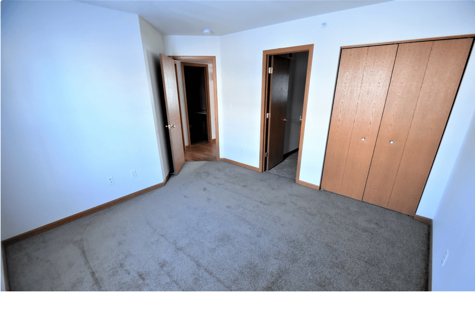 New Carlisle Apartment: 220 Chapman Drive