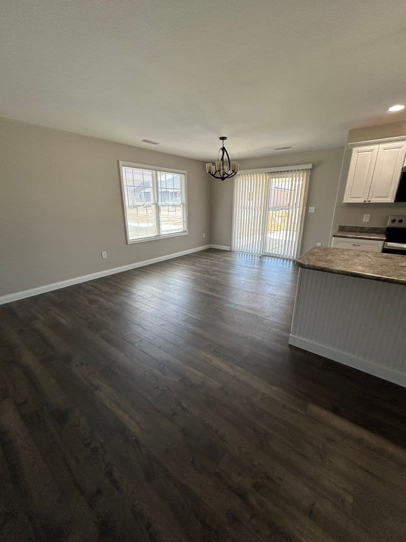 Culver Apartment: 201 W Tampa St