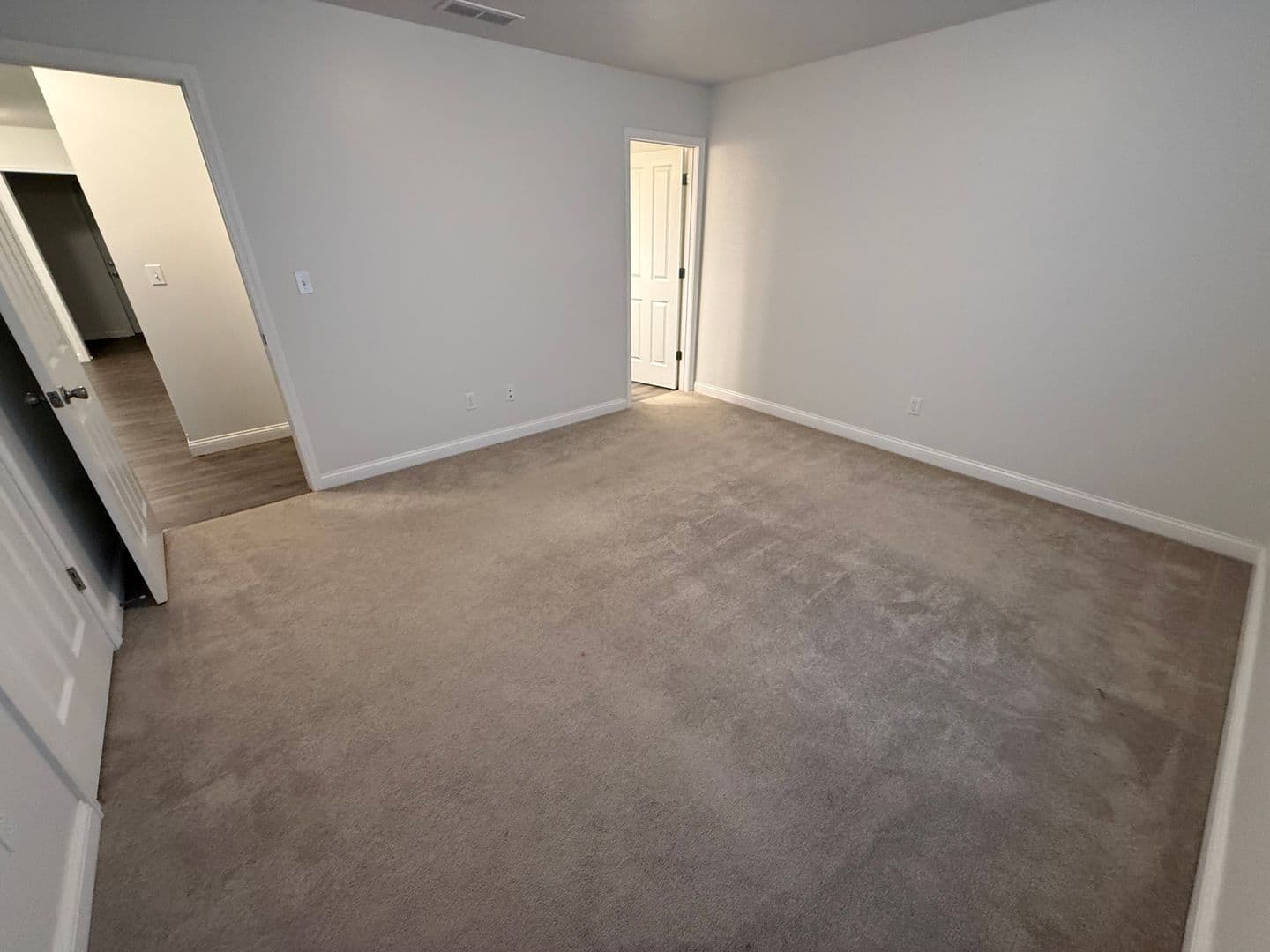 Plymouth Apartment: 2234 Bitter Root Dr