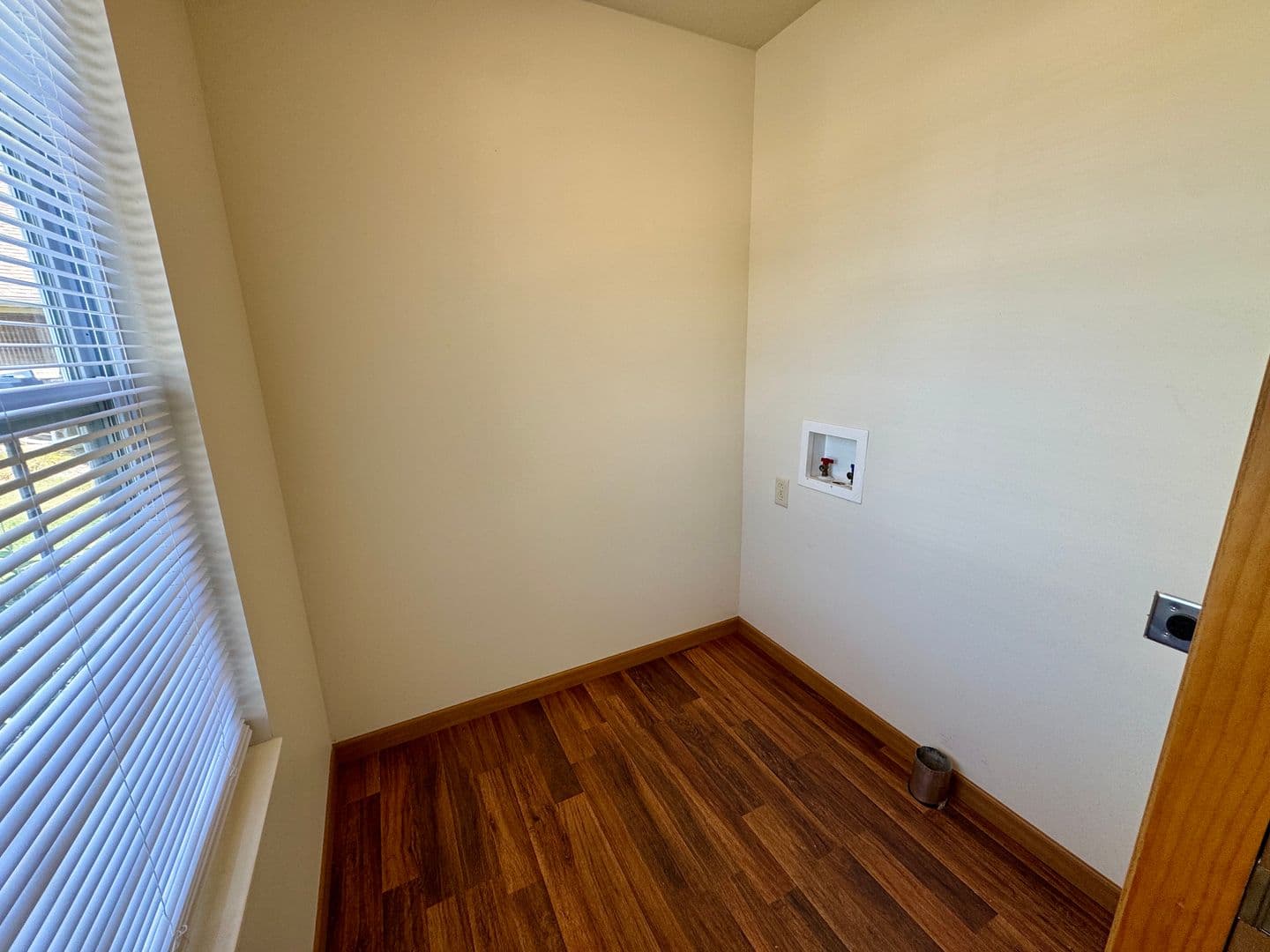 Warsaw Apartment: 101 Briar Ridge Circle